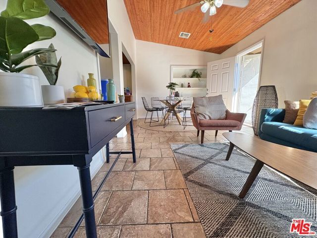 6041 Cleon Avenue, North Hollywood (los Angeles), CA 91606