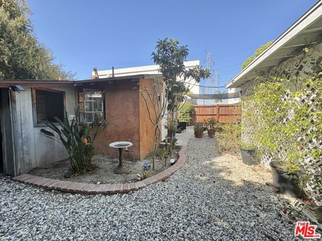 6041 Cleon Avenue, North Hollywood (los Angeles), CA 91606