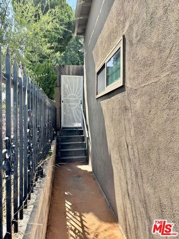 6041 Cleon Avenue, North Hollywood (los Angeles), CA 91606