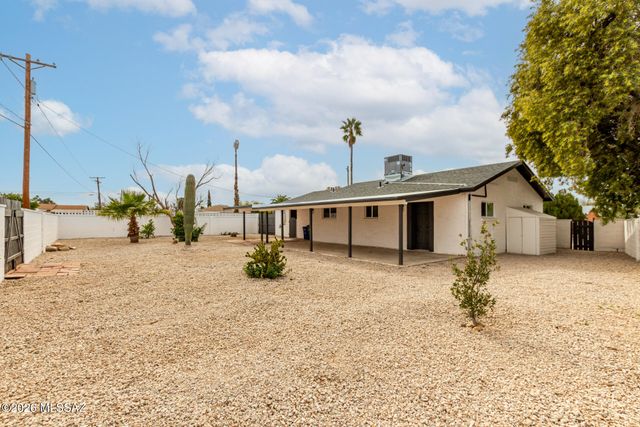 417 S Kenyon Drive, Tucson, AZ 85710
