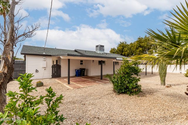 417 S Kenyon Drive, Tucson, AZ 85710