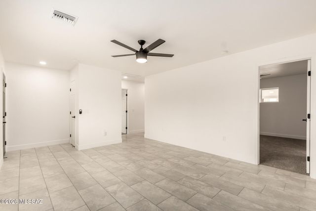 417 S Kenyon Drive, Tucson, AZ 85710