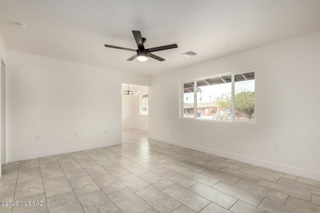 417 S Kenyon Drive, Tucson, AZ 85710