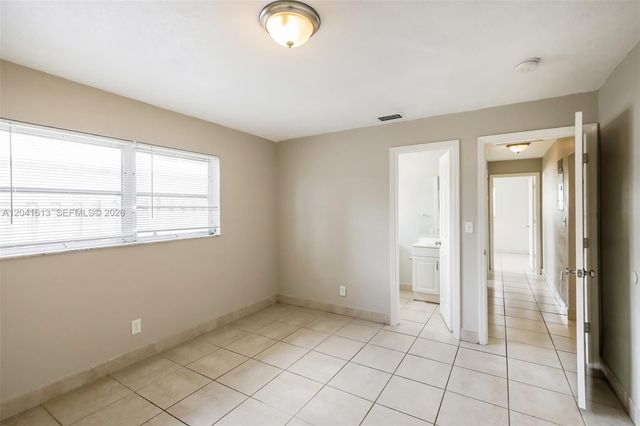 3333 NW 32nd Ct, Lauderdale Lakes, FL 33309