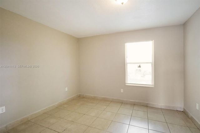 3333 NW 32nd Ct, Lauderdale Lakes, FL 33309