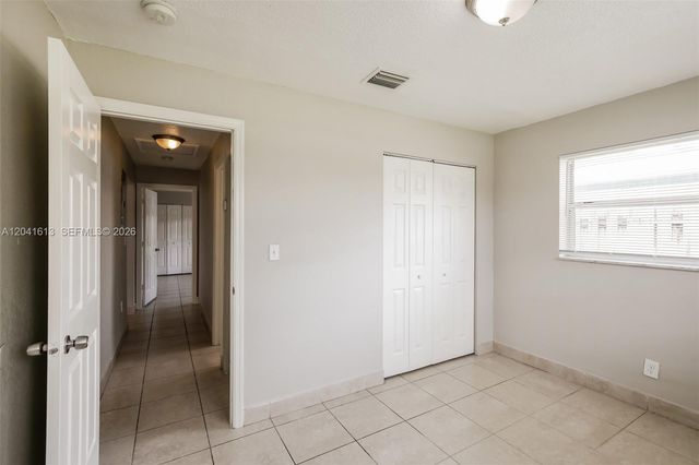 3333 NW 32nd Ct, Lauderdale Lakes, FL 33309