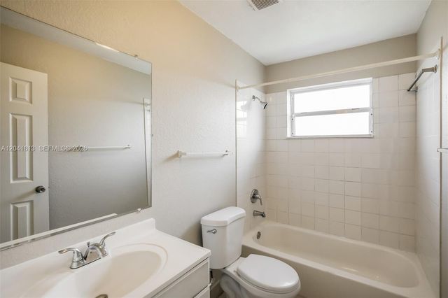 3333 NW 32nd Ct, Lauderdale Lakes, FL 33309