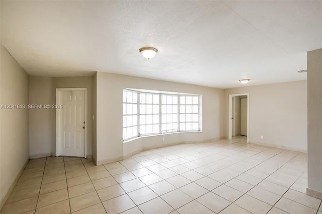 3333 NW 32nd Ct, Lauderdale Lakes, FL 33309