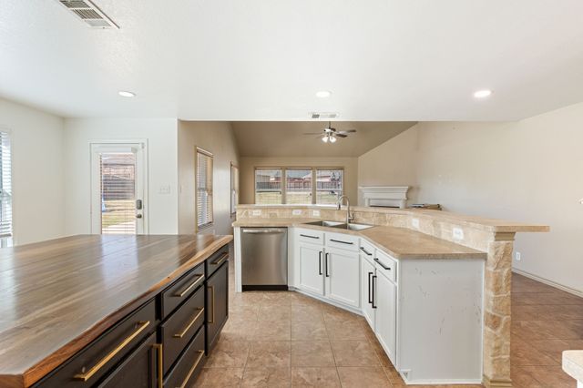 1405 Eagle Point, Royse City, TX 75189