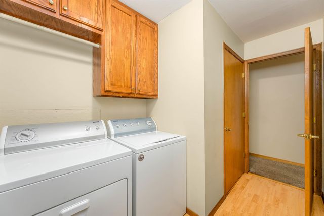 219 W 13th Ave, Winfield, KS 67156