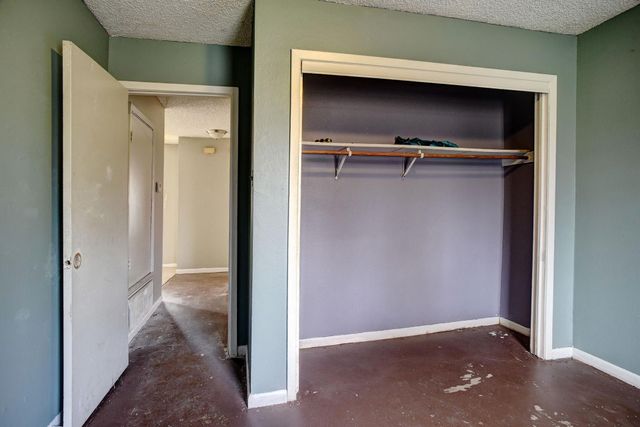 148 Pine Valley DR, Paige, TX 78659