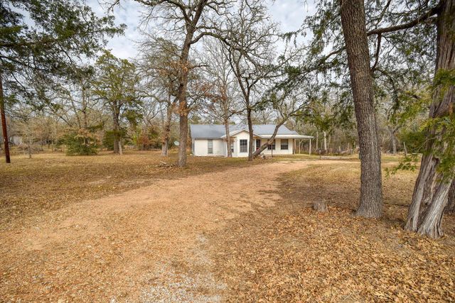 148 Pine Valley DR, Paige, TX 78659