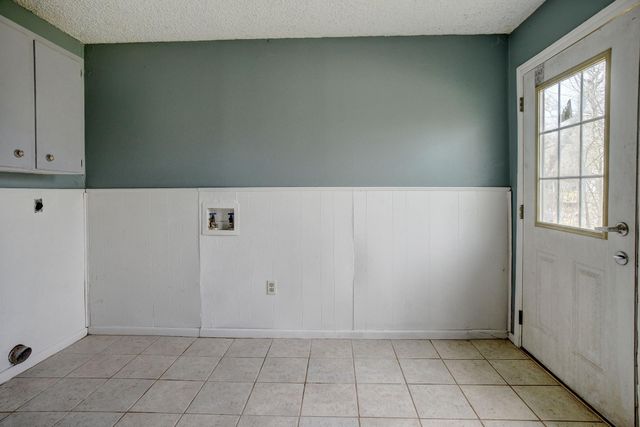 148 Pine Valley DR, Paige, TX 78659