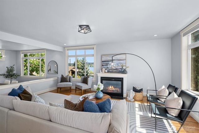 8304 54th Avenue S, Seattle, WA 98118