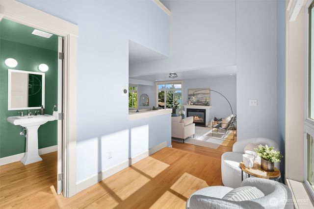 8304 54th Avenue S, Seattle, WA 98118