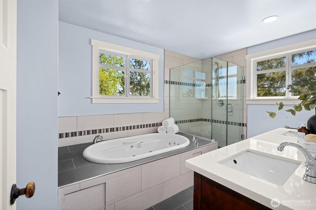 8304 54th Avenue S, Seattle, WA 98118