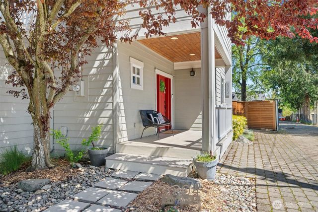 8304 54th Avenue S, Seattle, WA 98118