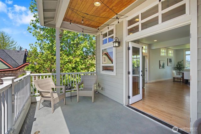 8304 54th Avenue S, Seattle, WA 98118