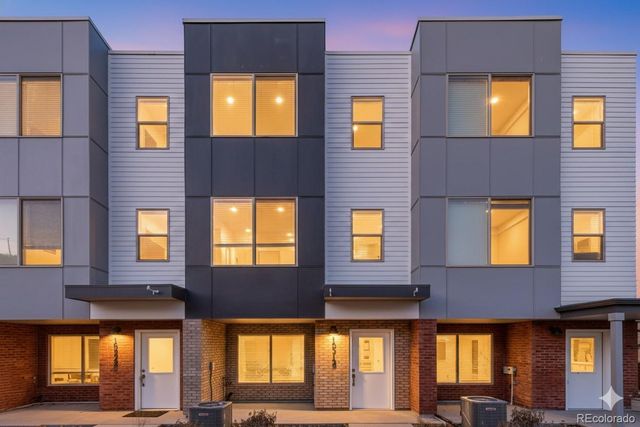 15312 W 69th Place, Arvada, CO 80007