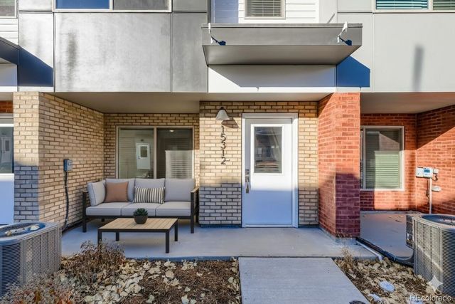 15312 W 69th Place, Arvada, CO 80007