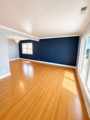 7942 W Addison Street 3, Chicago, IL 60634