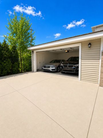 7942 W Addison Street 3, Chicago, IL 60634