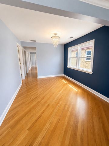 7942 W Addison Street 3, Chicago, IL 60634