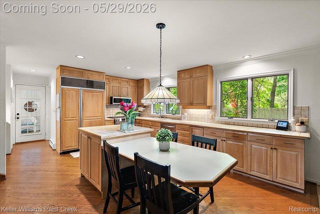 5795 Thorny Ash Road, Oakland Charter Township, MI 48306