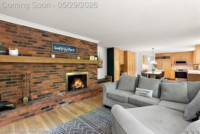 5795 Thorny Ash Road, Oakland Charter Township, MI 48306