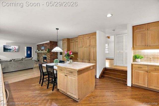 5795 Thorny Ash Road, Oakland Charter Township, MI 48306