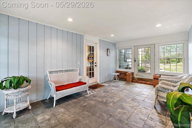 5795 Thorny Ash Road, Oakland Charter Township, MI 48306