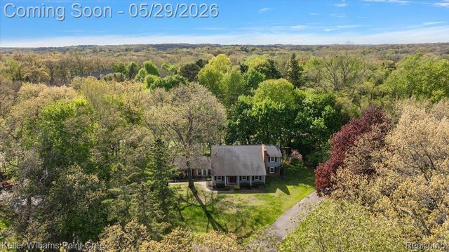 5795 Thorny Ash Road, Oakland Charter Township, MI 48306
