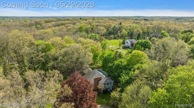 5795 Thorny Ash Road, Oakland Charter Township, MI 48306