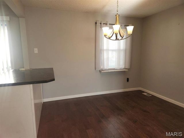 2408 Hidden Meadow Lane, Ballwin, MO 63021