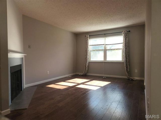 2408 Hidden Meadow Lane, Ballwin, MO 63021