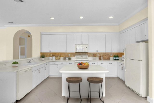 1324 Beacon Circle, Wellington, FL 33414