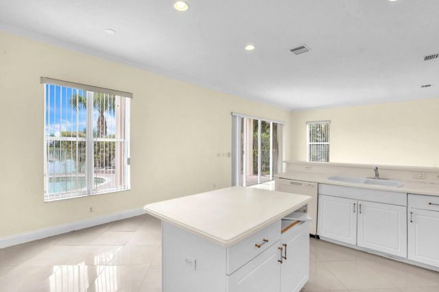 1324 Beacon Circle, Wellington, FL 33414