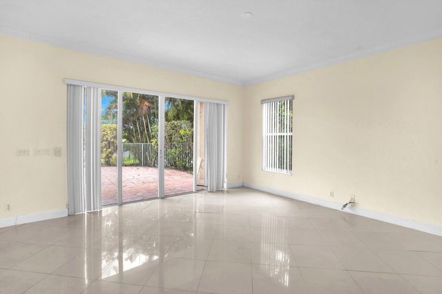 1324 Beacon Circle, Wellington, FL 33414