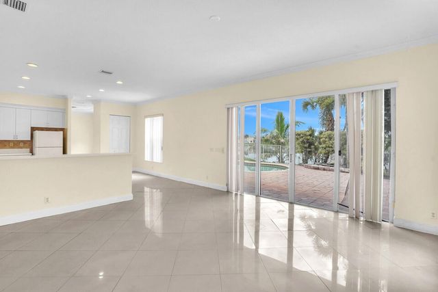 1324 Beacon Circle, Wellington, FL 33414