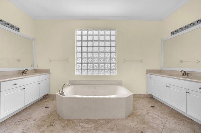 1324 Beacon Circle, Wellington, FL 33414