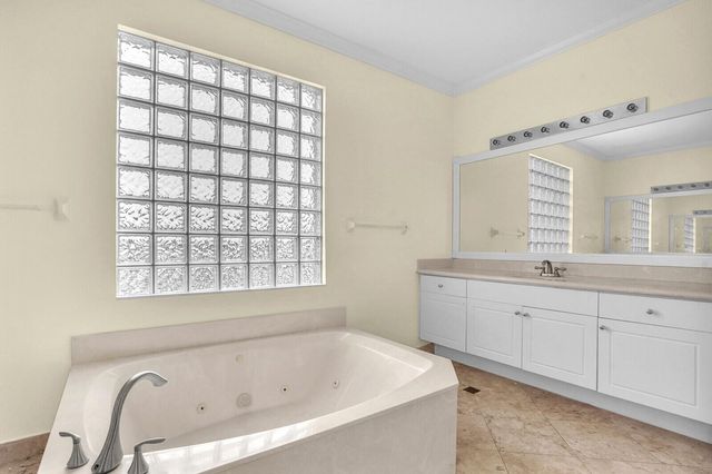 1324 Beacon Circle, Wellington, FL 33414
