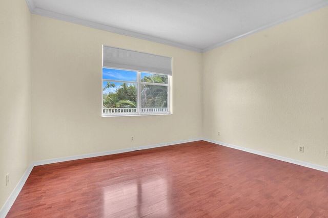 1324 Beacon Circle, Wellington, FL 33414