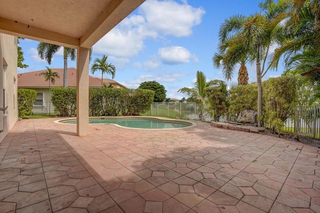 1324 Beacon Circle, Wellington, FL 33414