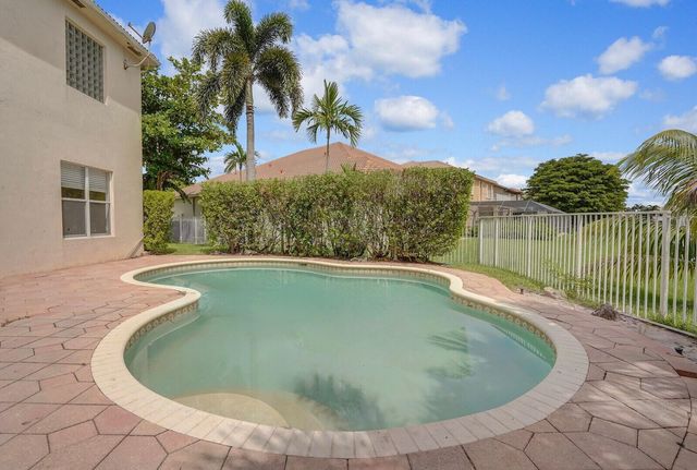 1324 Beacon Circle, Wellington, FL 33414