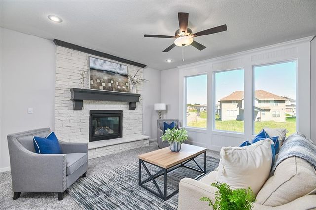 23823 W 59th Terrace, Shawnee, KS 66226