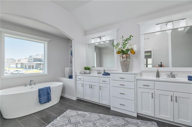 23823 W 59th Terrace, Shawnee, KS 66226