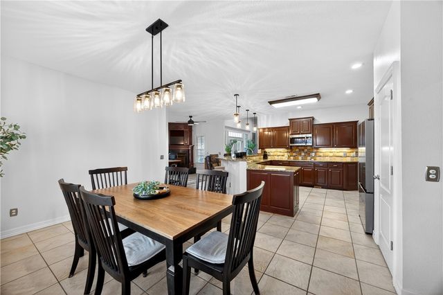 4752 Stonecrest Circle, Springdale, AR 72762