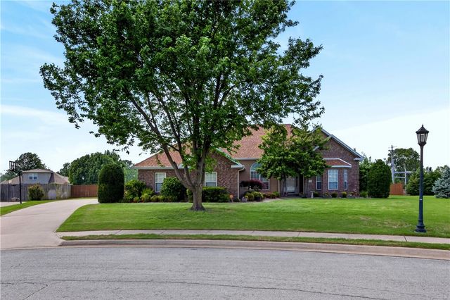 4752 Stonecrest Circle, Springdale, AR 72762