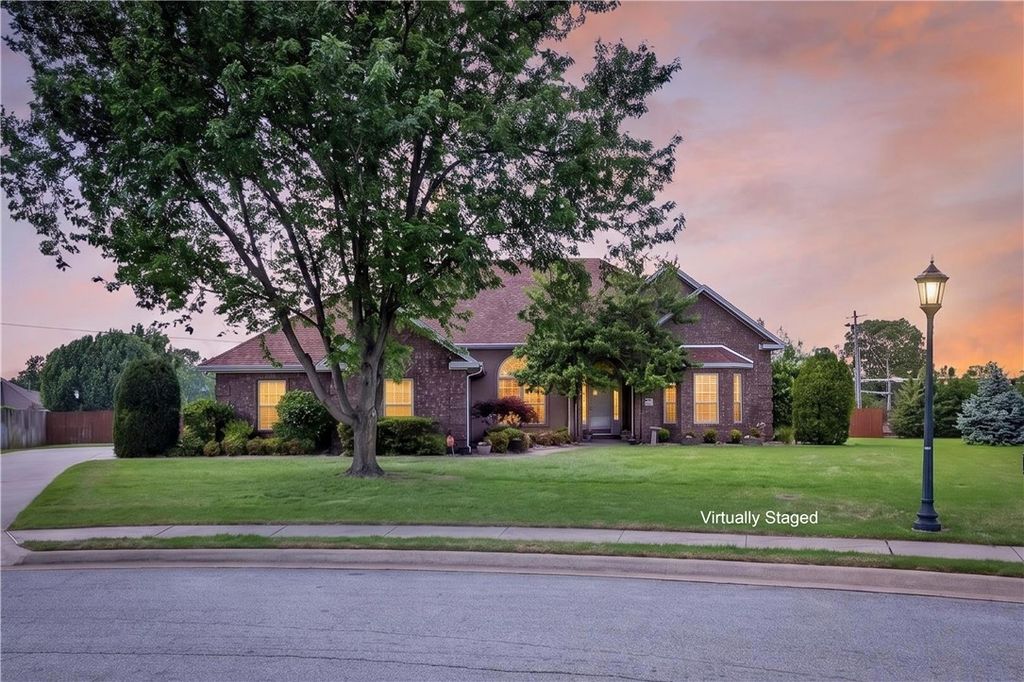 4752 Stonecrest Circle, Springdale, AR 72762