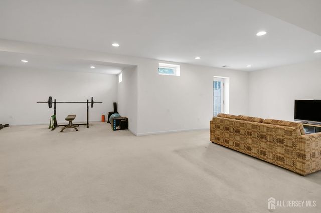 17 Carriage Way, Barnegat, NJ 08005